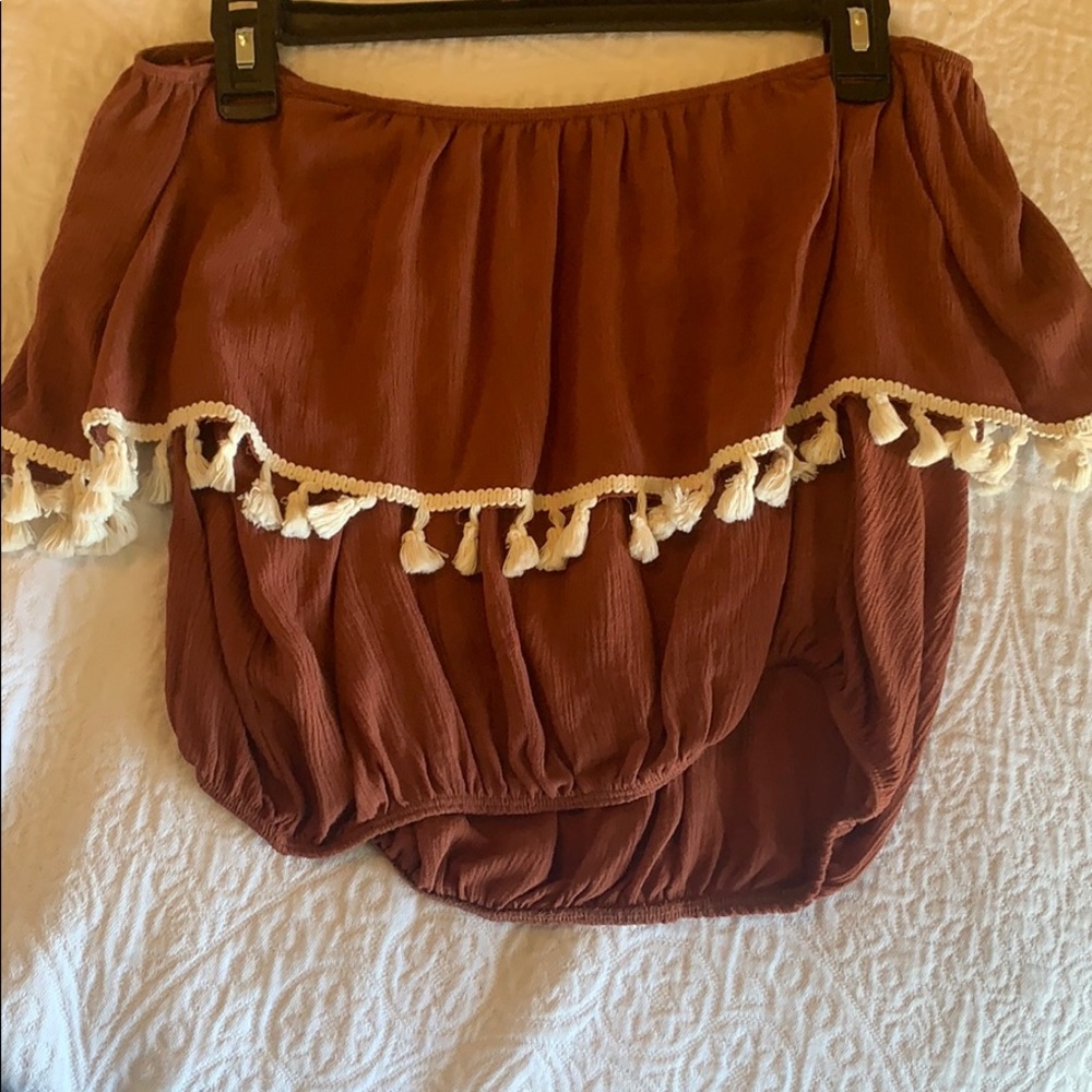 Size: L off the shoulder peasant top